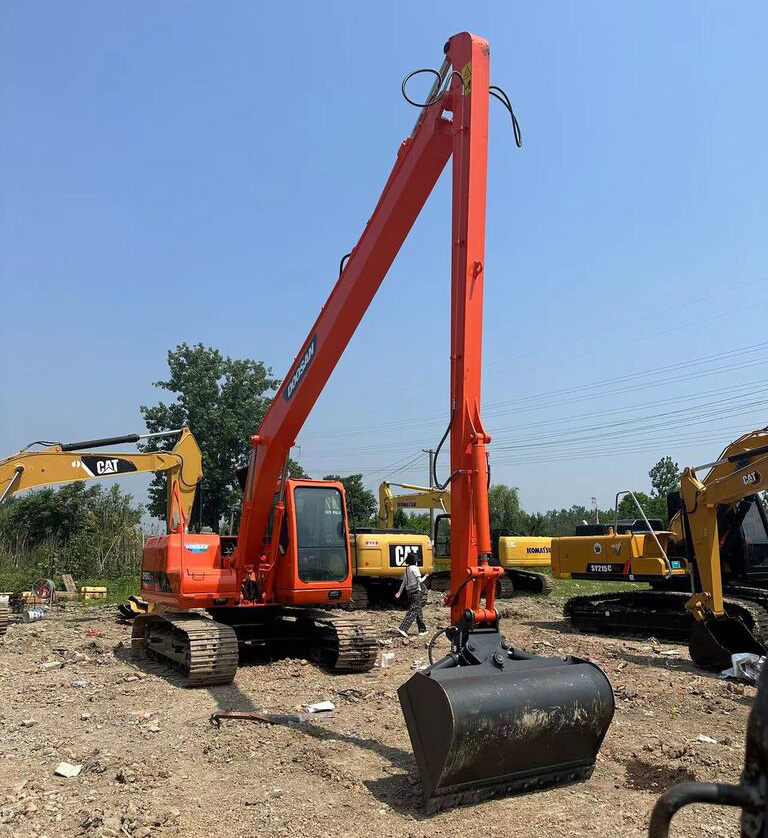 Doosan DH150LC-7 long reach excavator