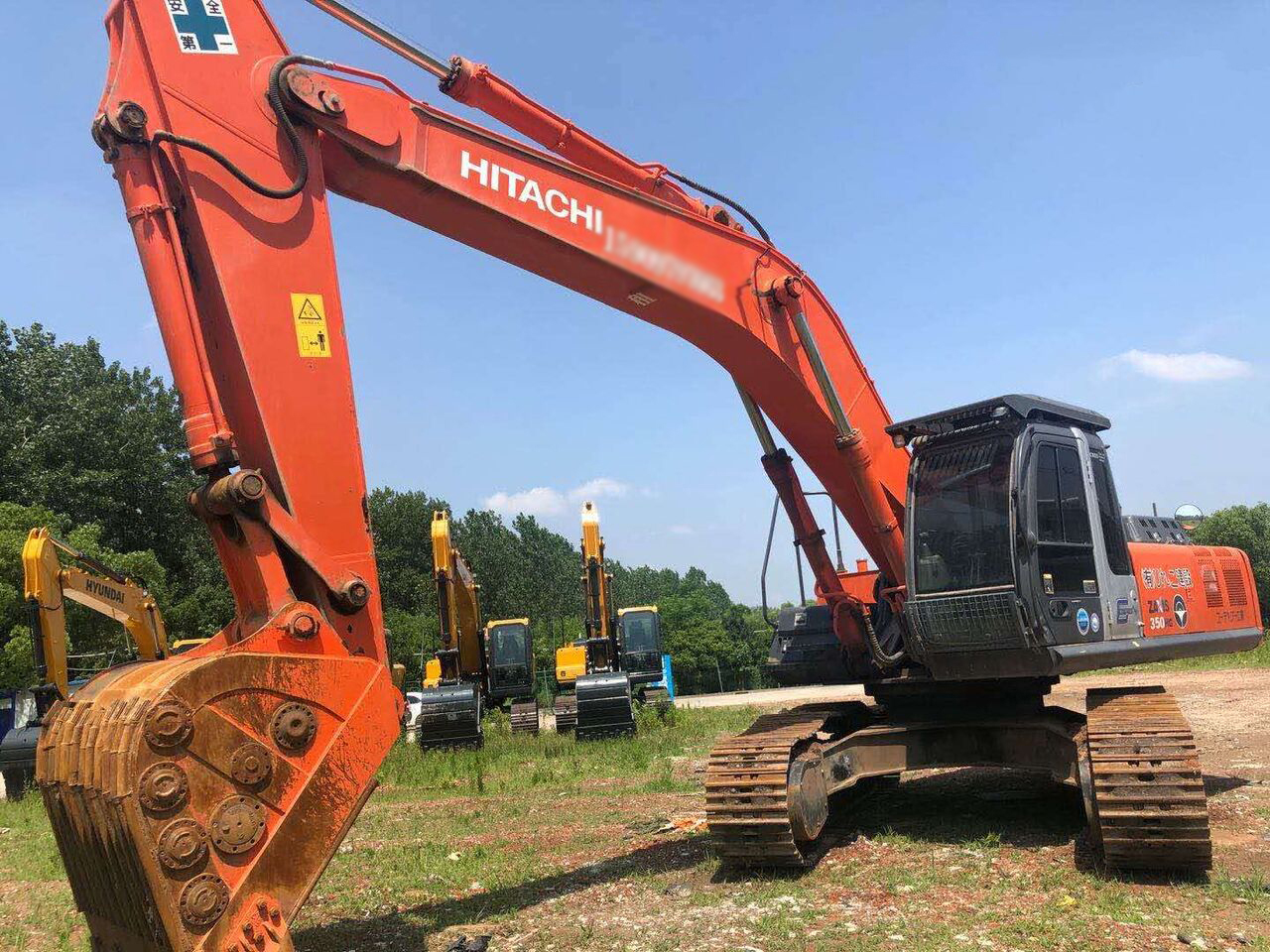 Hitachi 18m long reach excavator